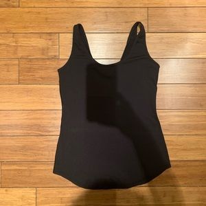 Lululemon black tank size 4, like new 🖤